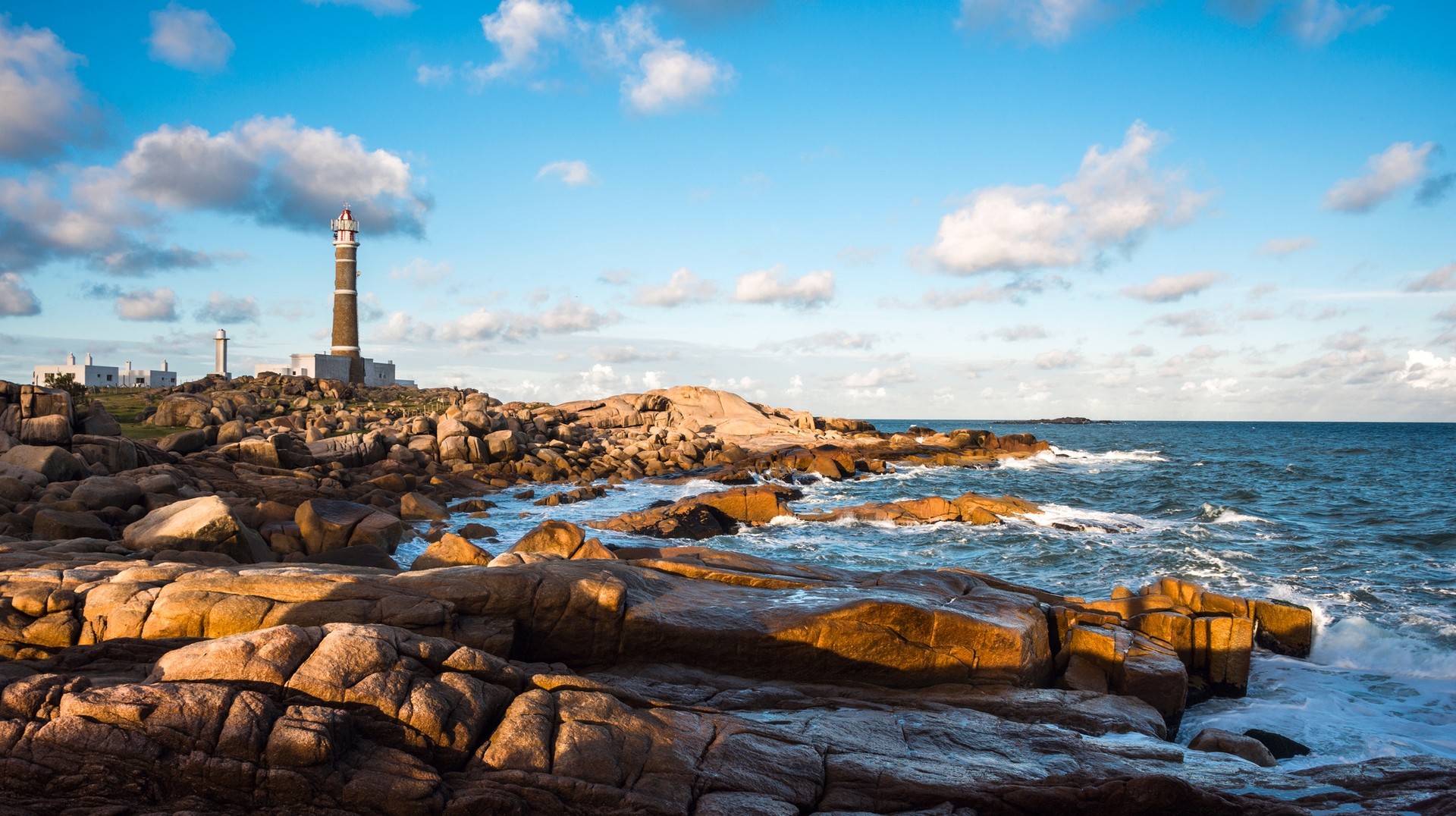 Lighthouse in Uruguay, Best Time to Visit Uruguay