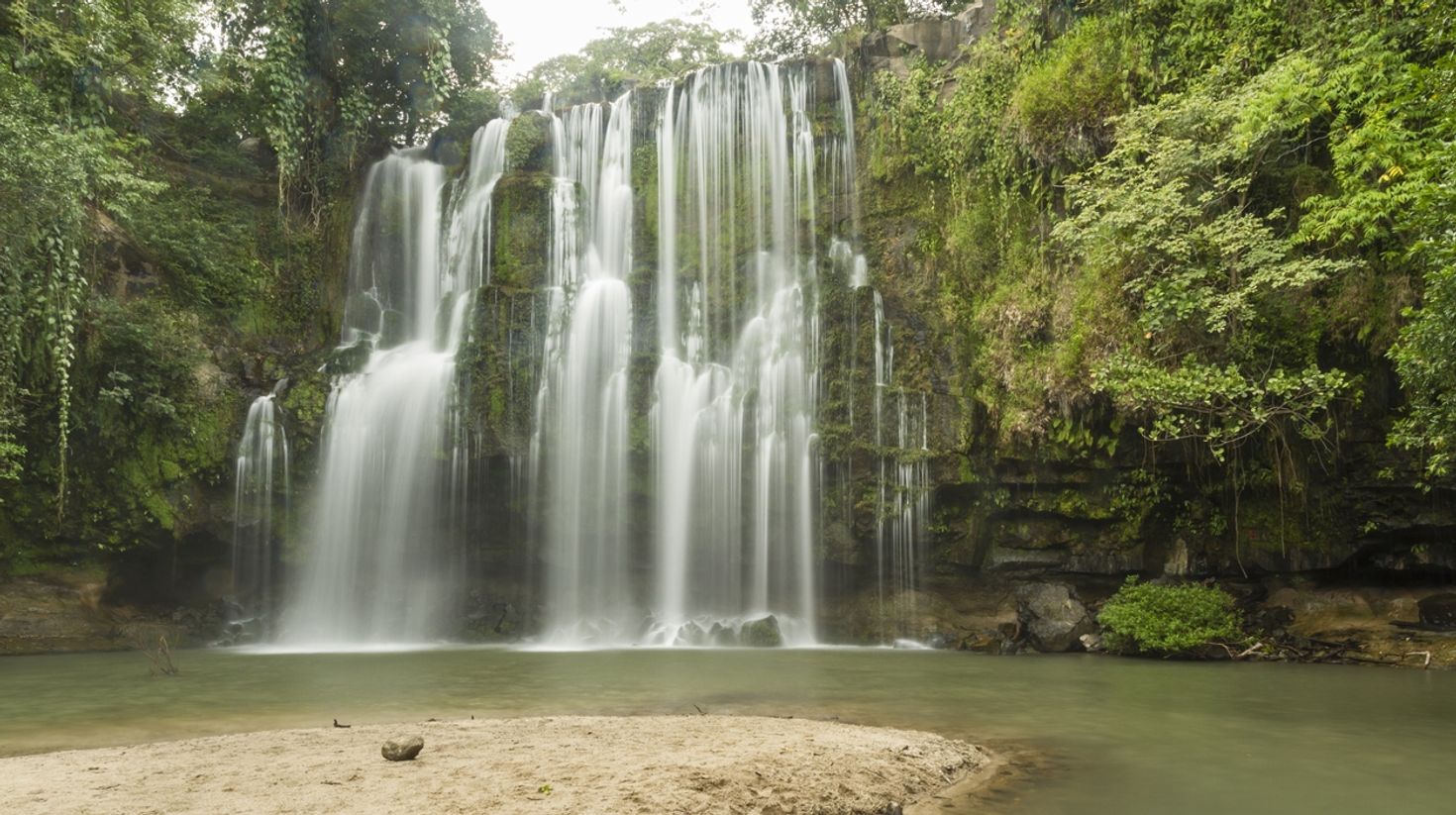 Llanos del Cortez is one of the most beautiful waterfalls in Costa Rica.