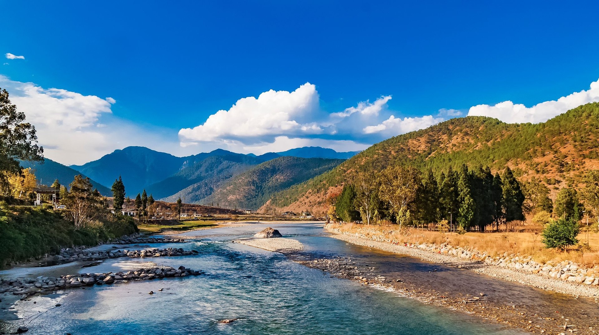 Mo Chhu River on a nice sunny day in Punakha; 4 days in Bhutan.