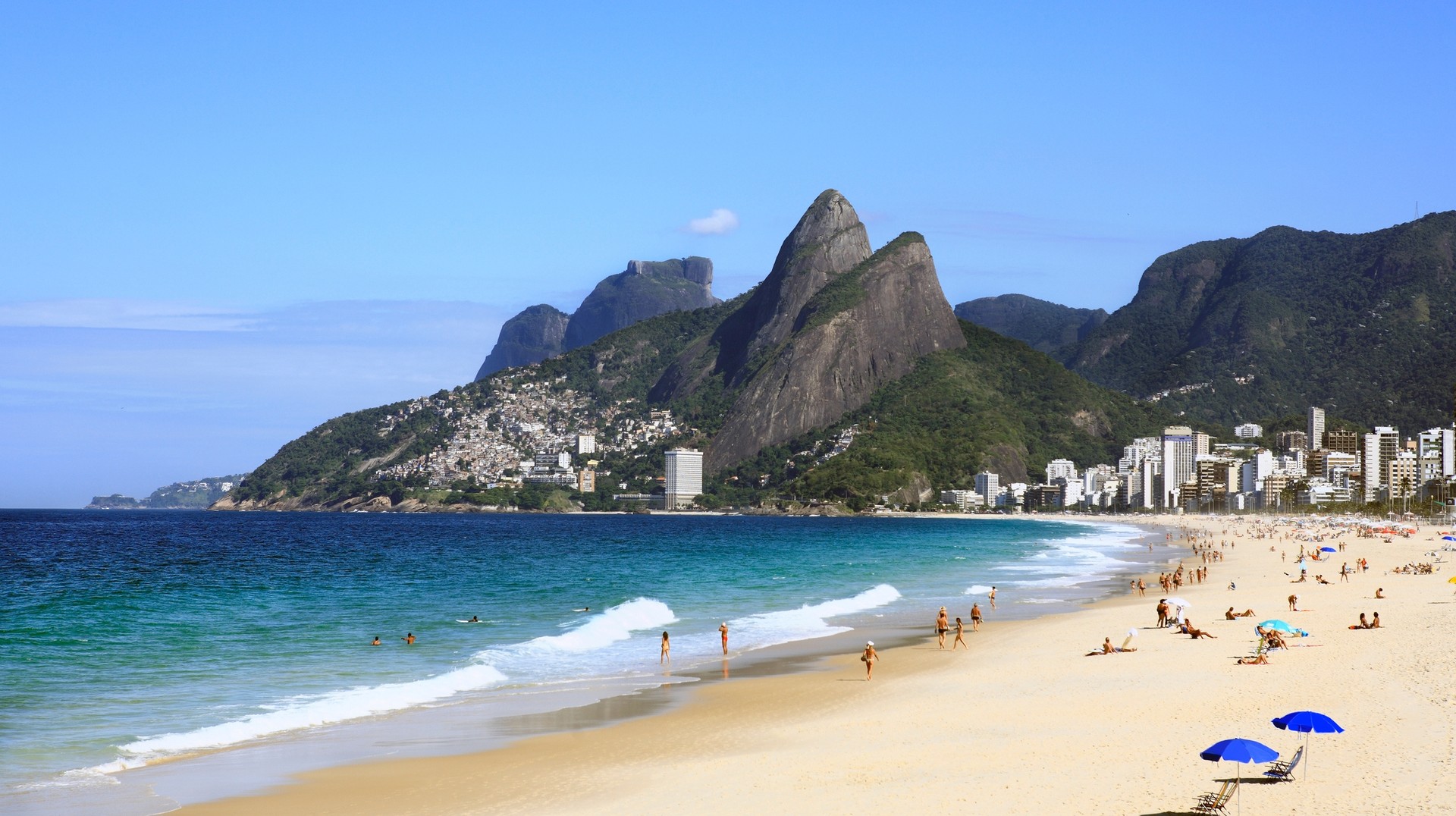 Brazil sits right by the Atlantic Ocean, giving it access to the beautiful golden beaches and stunning coastlines. Ipanema Leblon beach in Rio de Janeiro, Brazil in February