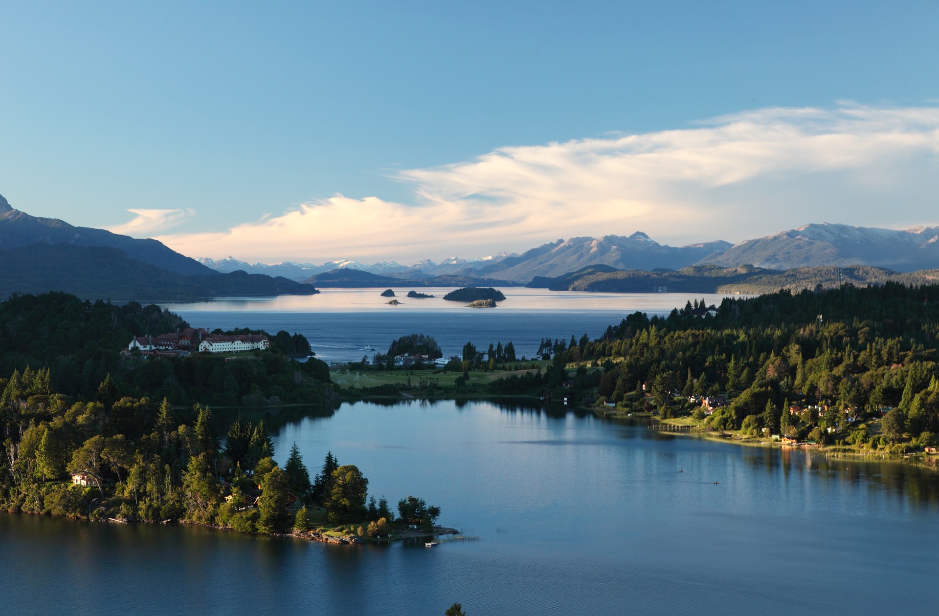 Covering more than 60 kilometers, Circuito Chico is a popular and scenic half-day excursion that follows a winding road through one of the most picturesque regions.