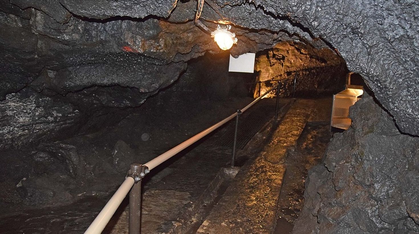 Fugaku wind cave is a lateral sloping cave in the northern foot of Mt Fuji.