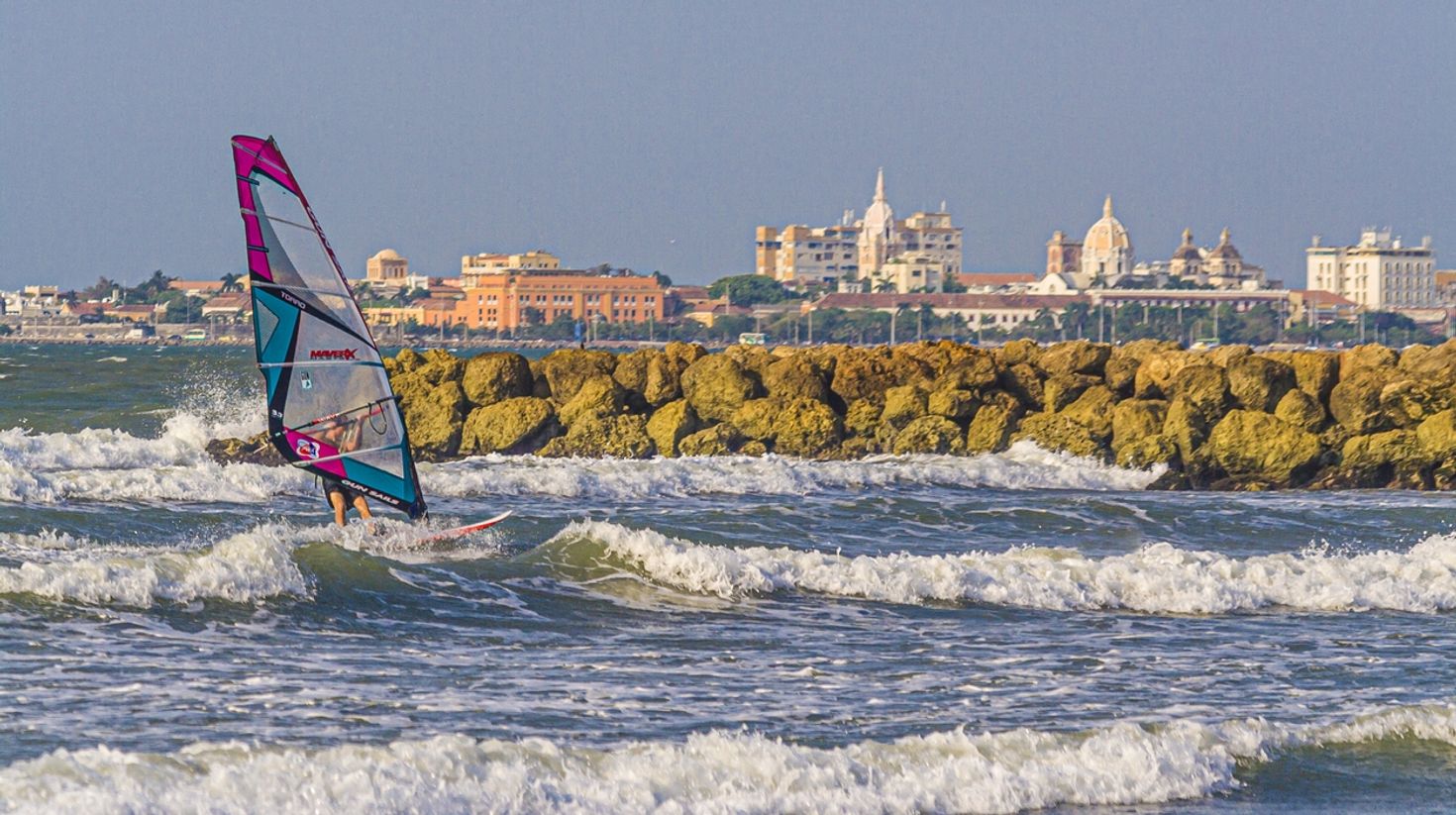 Surfing in Cartagena de Indias in December
