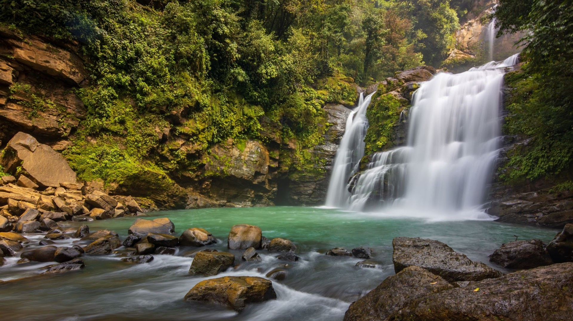 When spending 9 days in Costa Rica, pay a visit to the enthralling Nauyaca Waterfall Nature Park. Nauyaca Waterfall Nature Park, a must visit during your 9 days in Costa Rica.