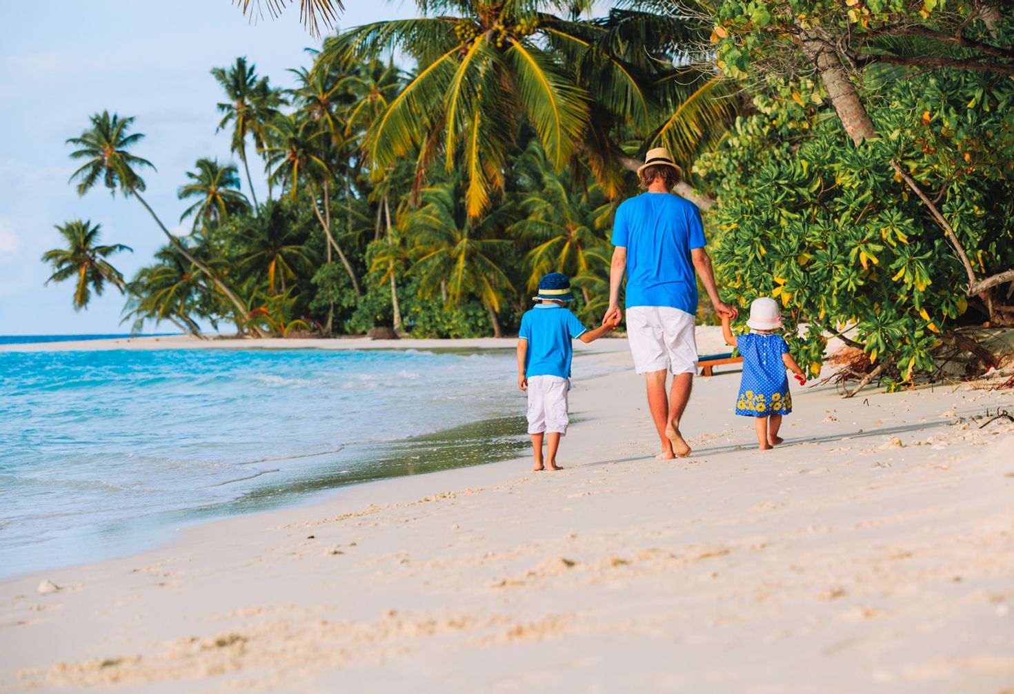 A family vacationing in Costa Rica's beaches