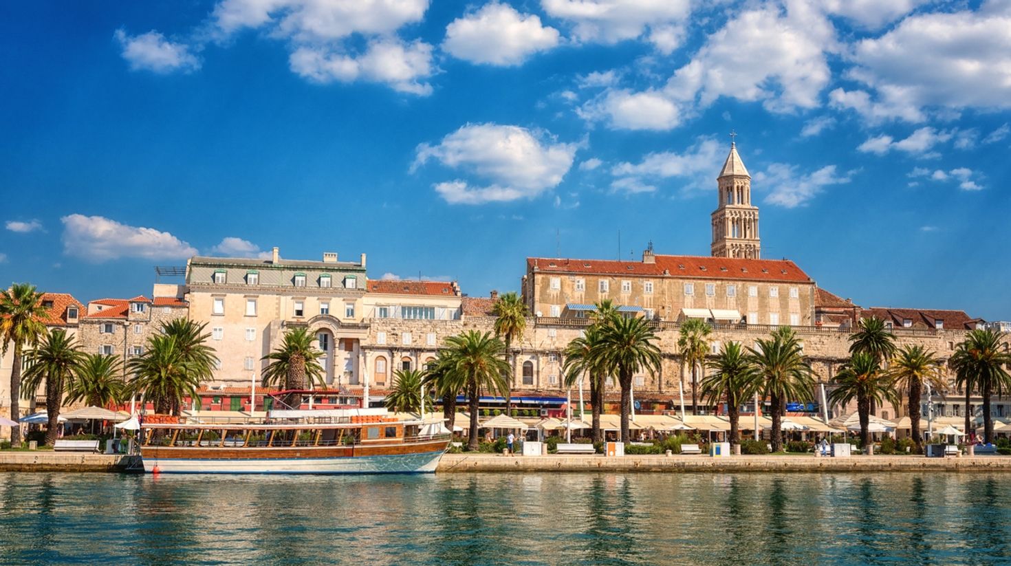 Go on sightseeing tours and visit Diocletian&rsquo;s Palace in July.