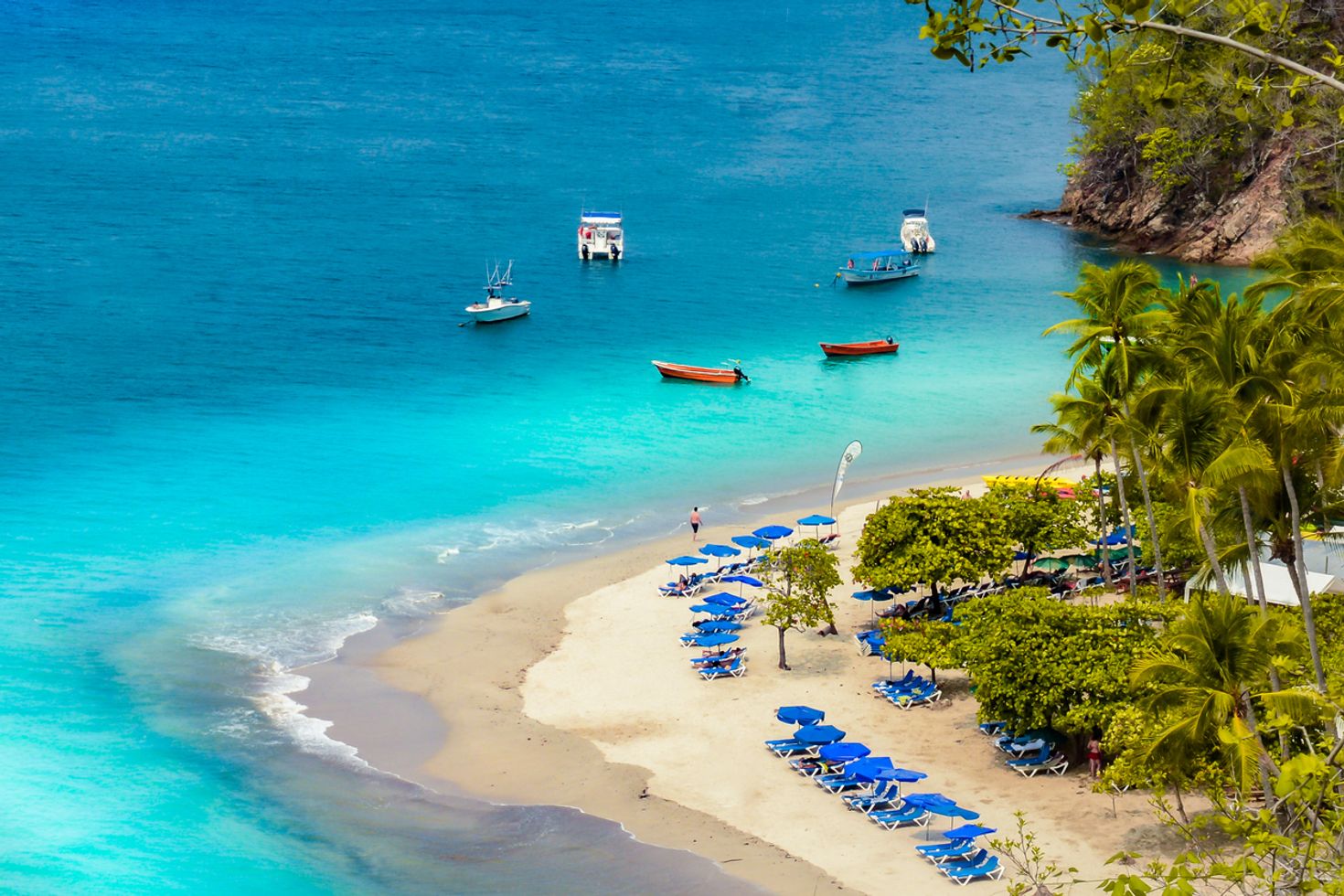 For a perfect day trip from San Jose Costa Rica, visit Tortuga