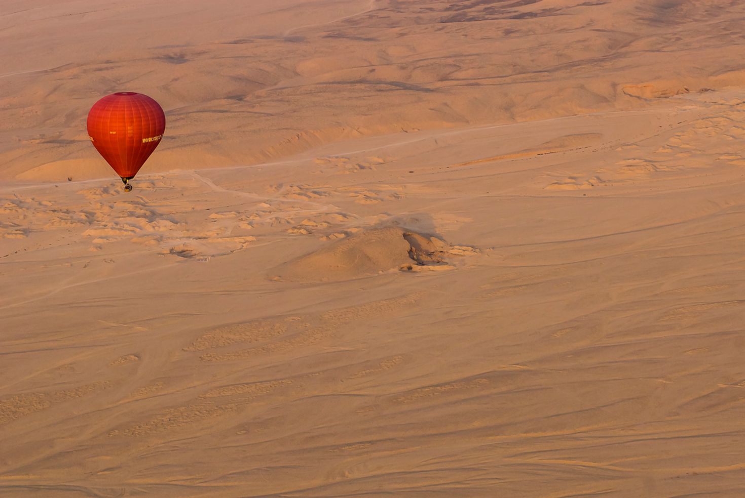 Desert safari in Dubai hot air balloon