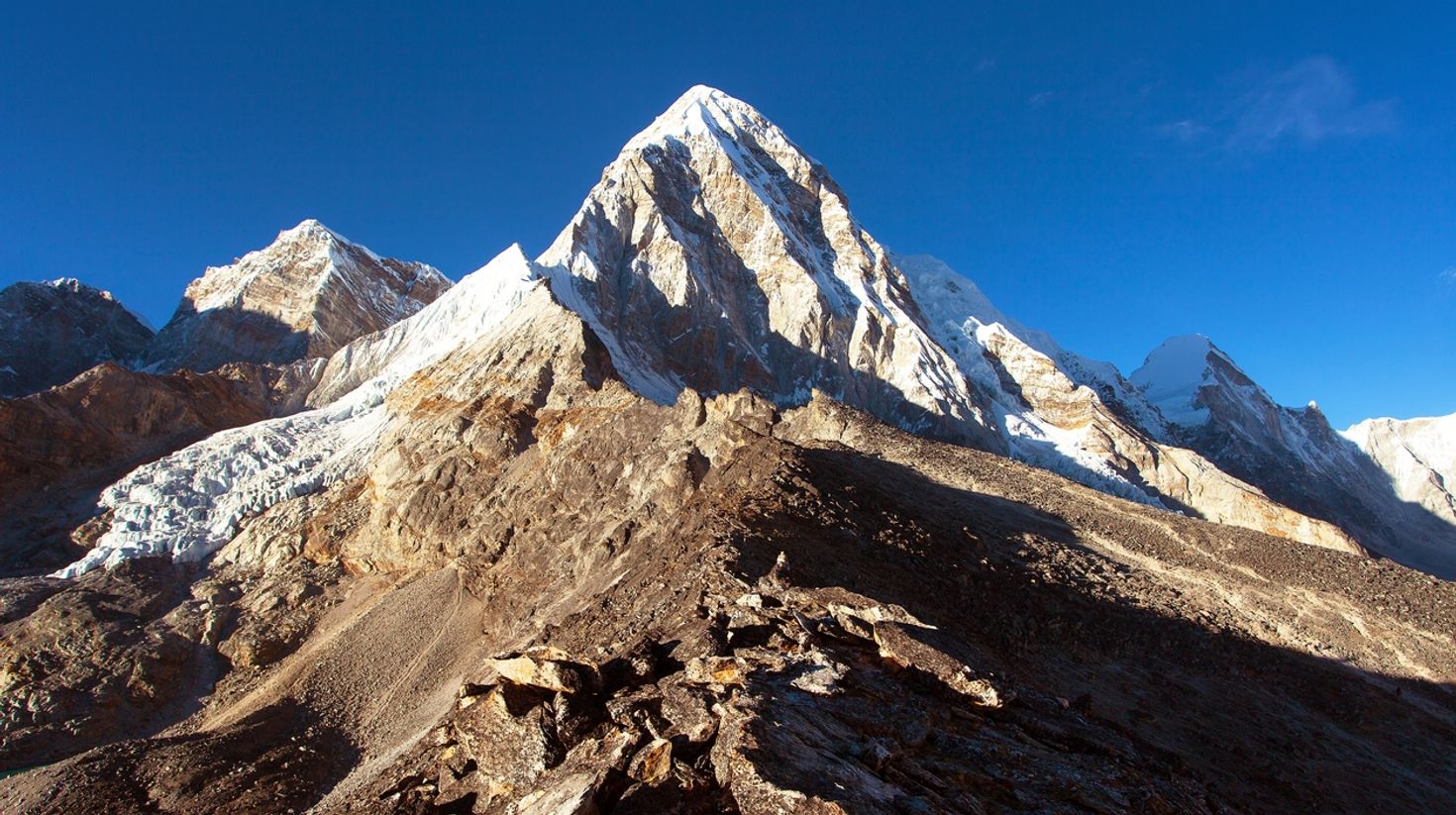 Get this view of Kala Patthar on your Everest Base Camp trek in 14 days.