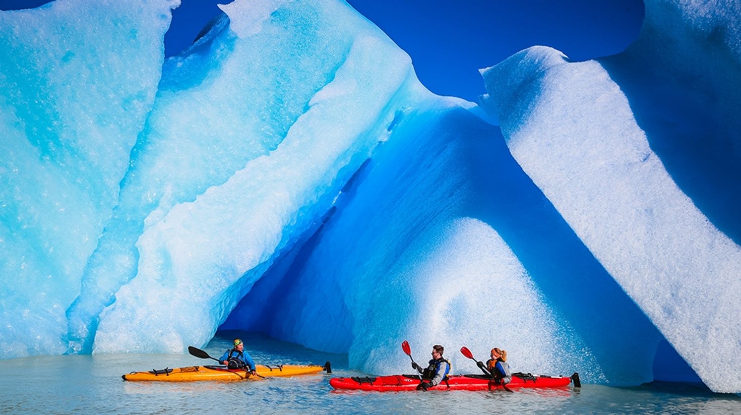 Kayaking tours in glacier grey