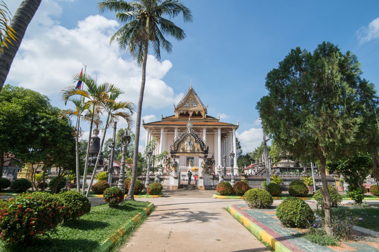 Find Wat Bo Vil Temple in the city center of Battambang
