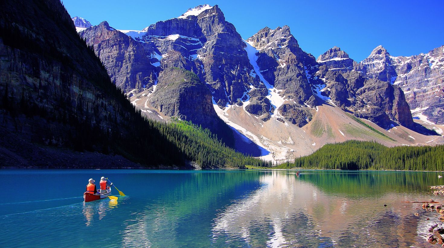 Moraine lake is a beautiful glacial lake in Banff National Park in Canada.