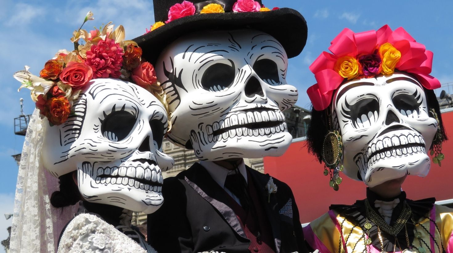 Halloween like traditions around the world Mexico