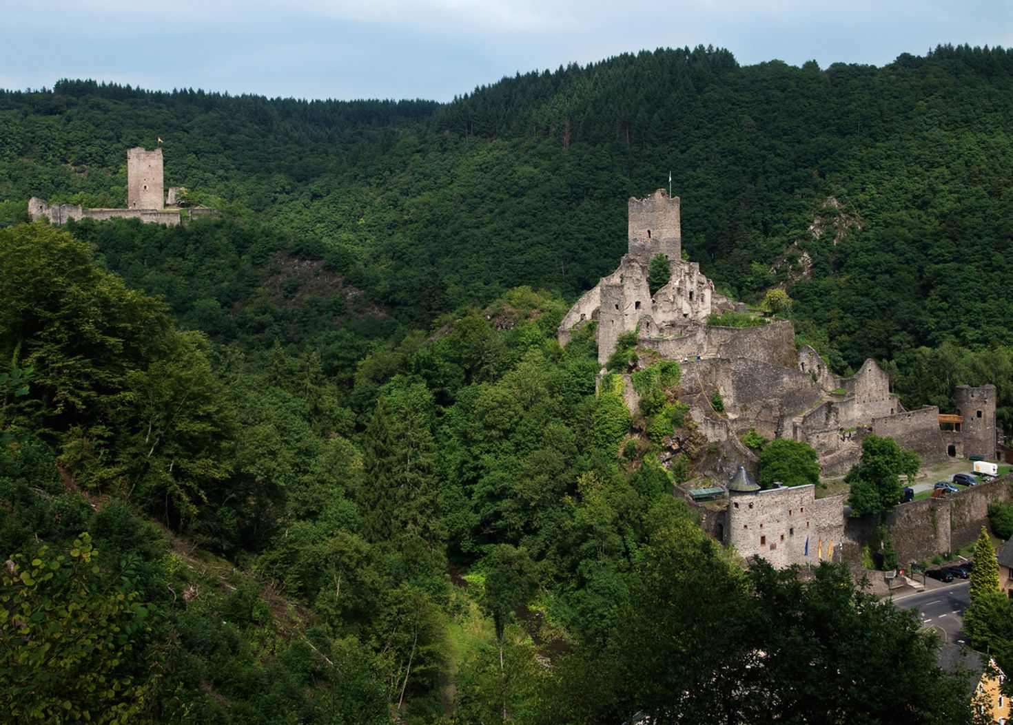 Eifelsteig will take you through various historical castles in Manderscheid