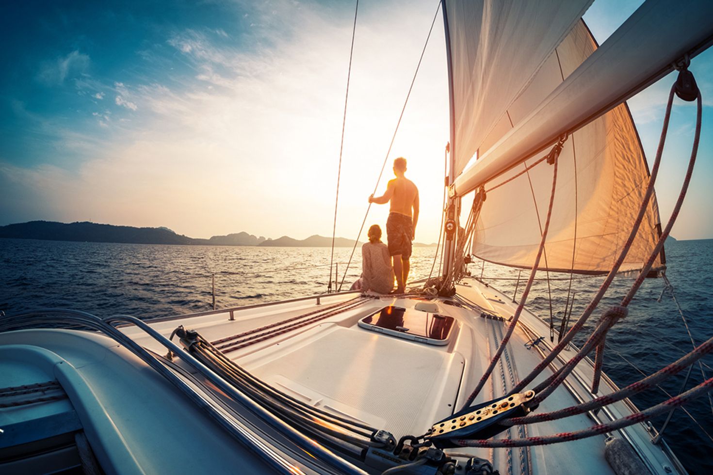 Couple on a cruise during sunset in Costa Rica