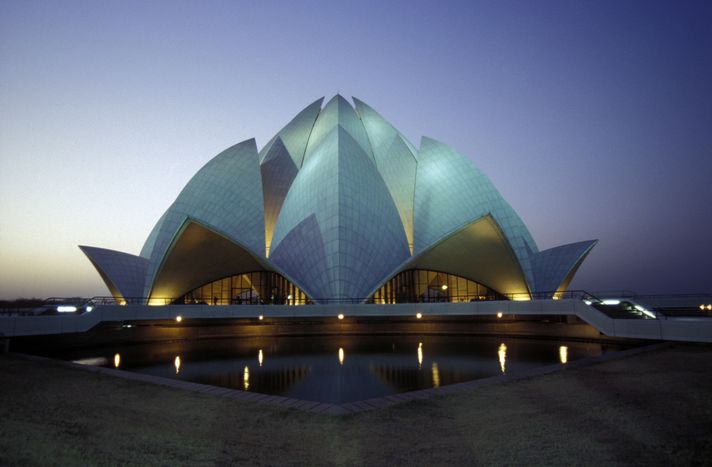 Lotus Temple is one of the things to do in Delhi