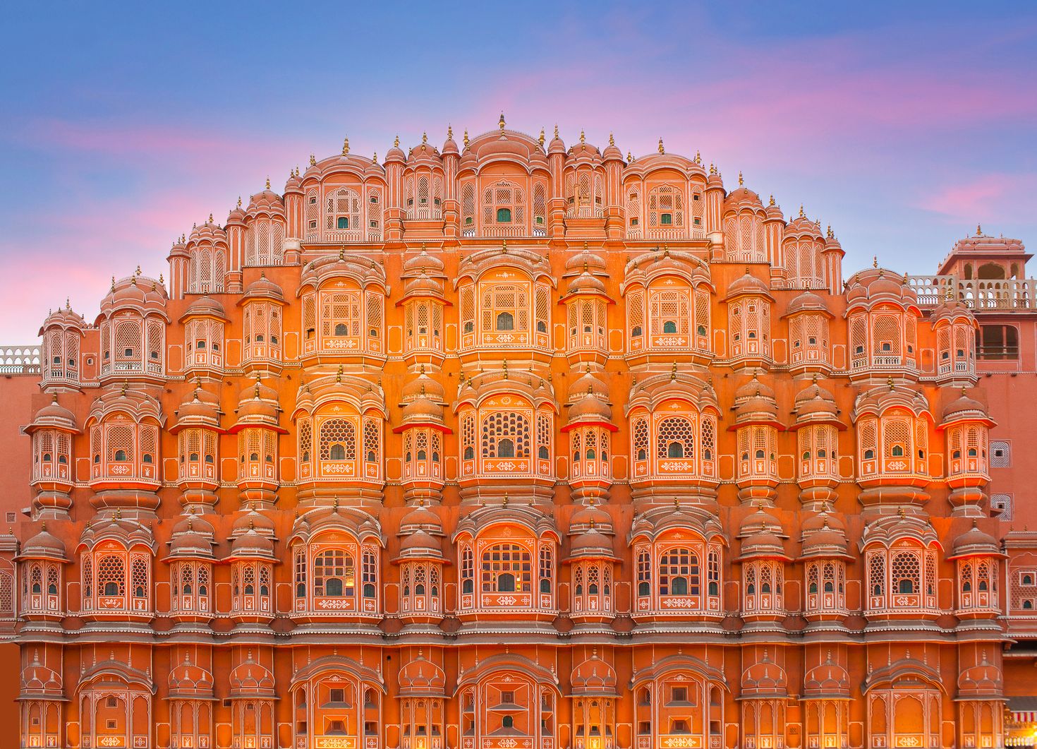 Exterior of famous ancient Hawa Mahal, Palace of Winds in Jaipur, Rajasthan