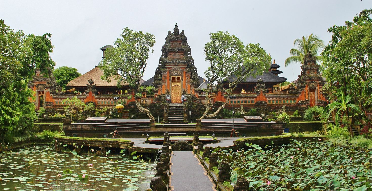 The amazing temples in Ubud will surely leave you speechless.