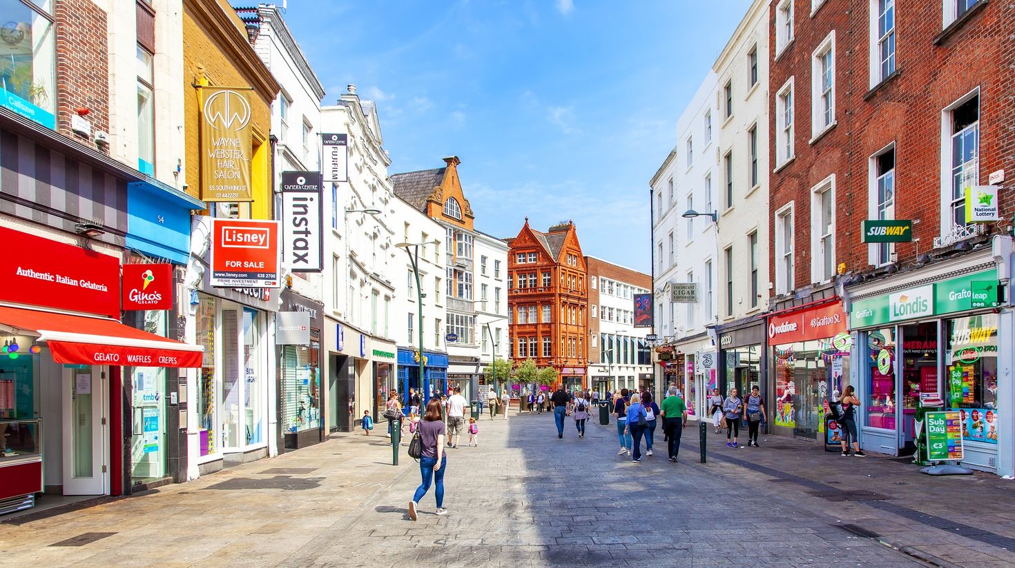 Explore Dublin on a sunny day on your trip to Ireland in August.