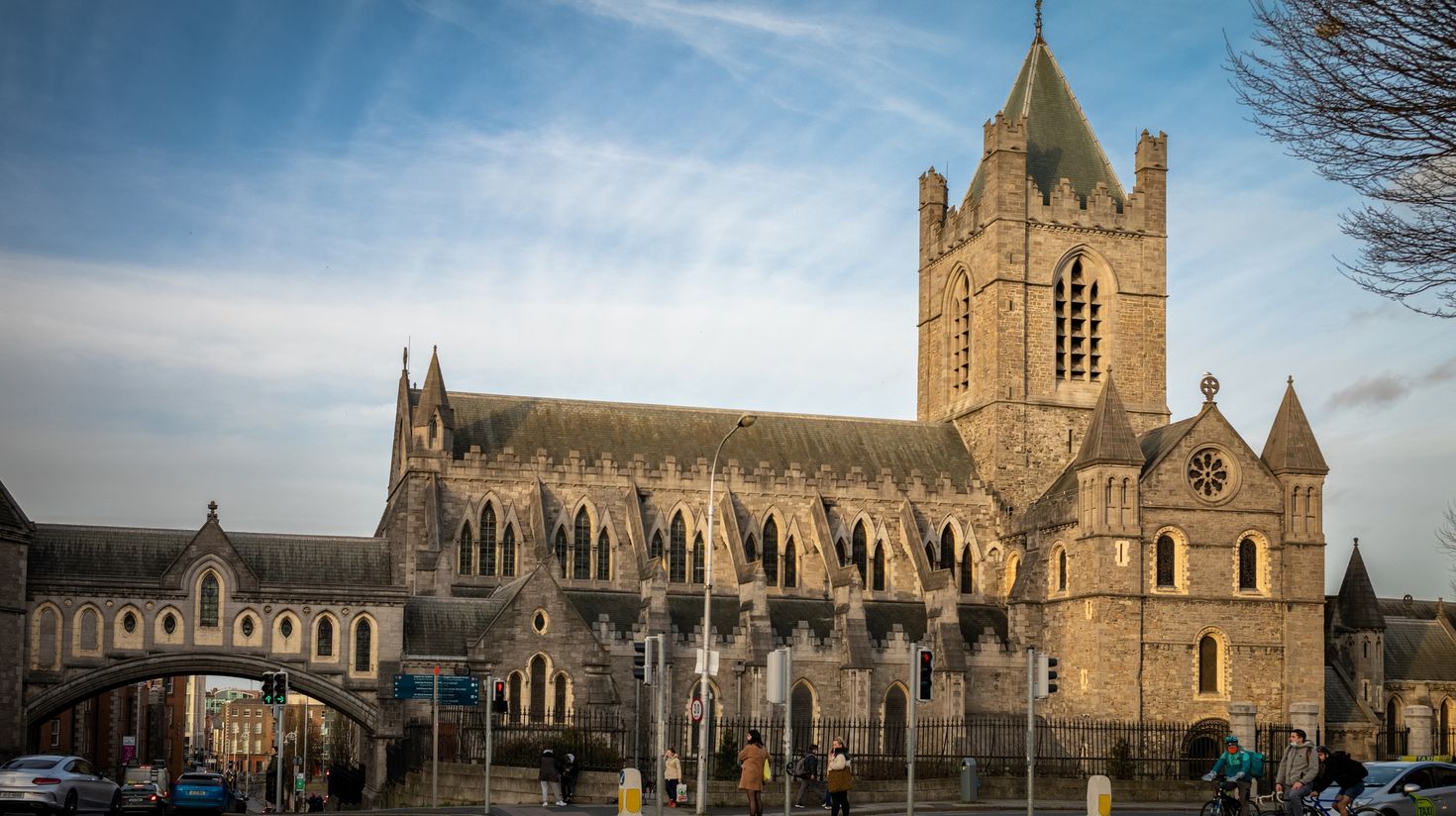 The Christ Church Cathedral looks absolutely stunning in the summer hue.