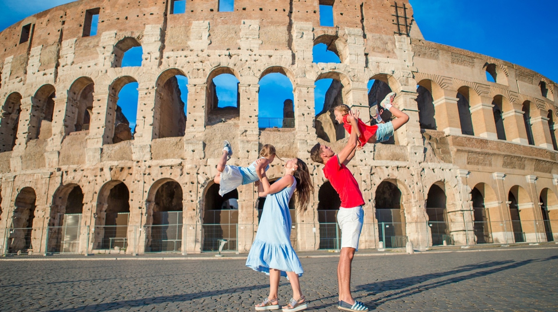 When in Rome, keep your kids engaged with a fun-filled and informative tour of the Colosseum When you're on an Italy family vacation it is a must that you visit the Colosseum and learn the ancient history of Rome.