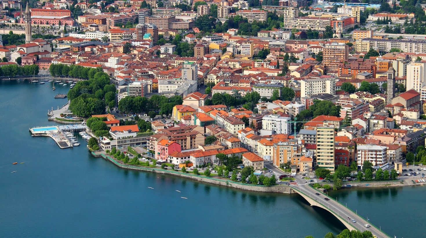 Offering spectacular scenery and charming towns, Lake Como is a must visit.