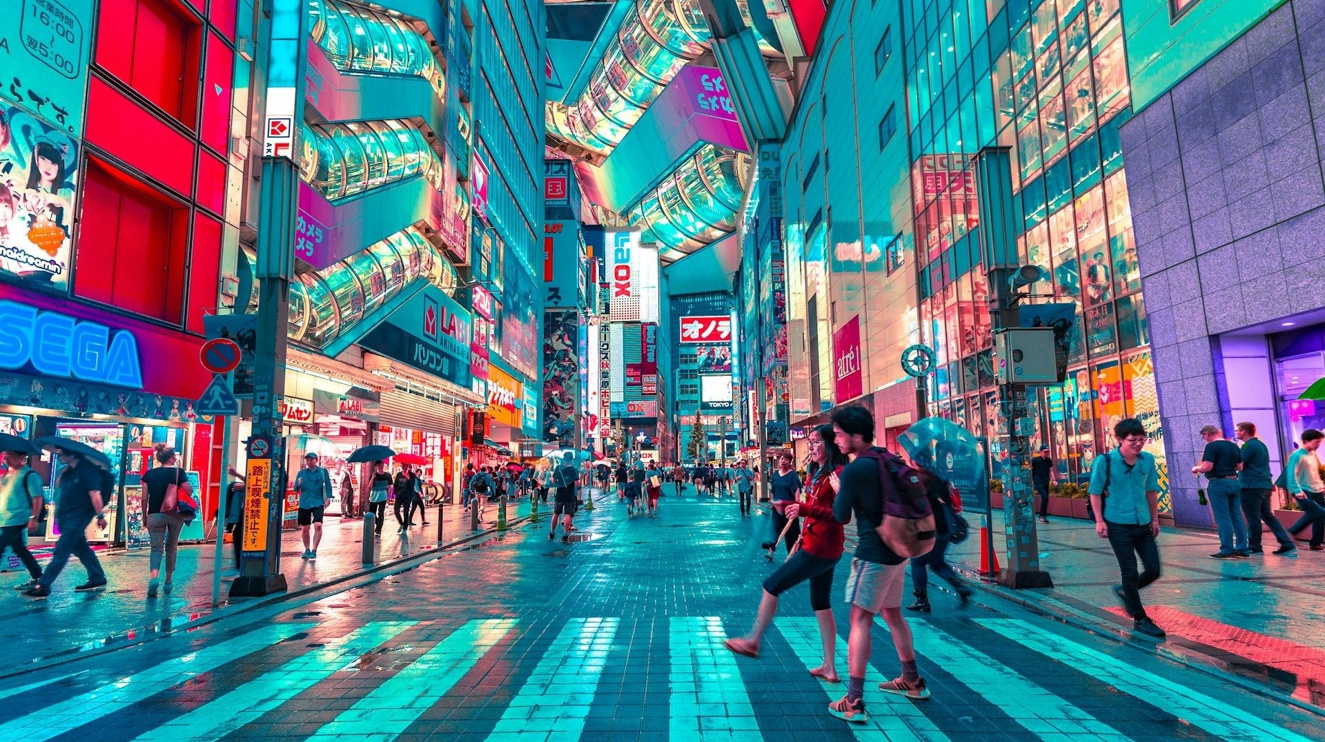 Strolling around Tokyo's lit up streets, unique cafes and stores will keep you busy for days. Tokyo's lit up streets are enough to keep you busy for nine days in Japan