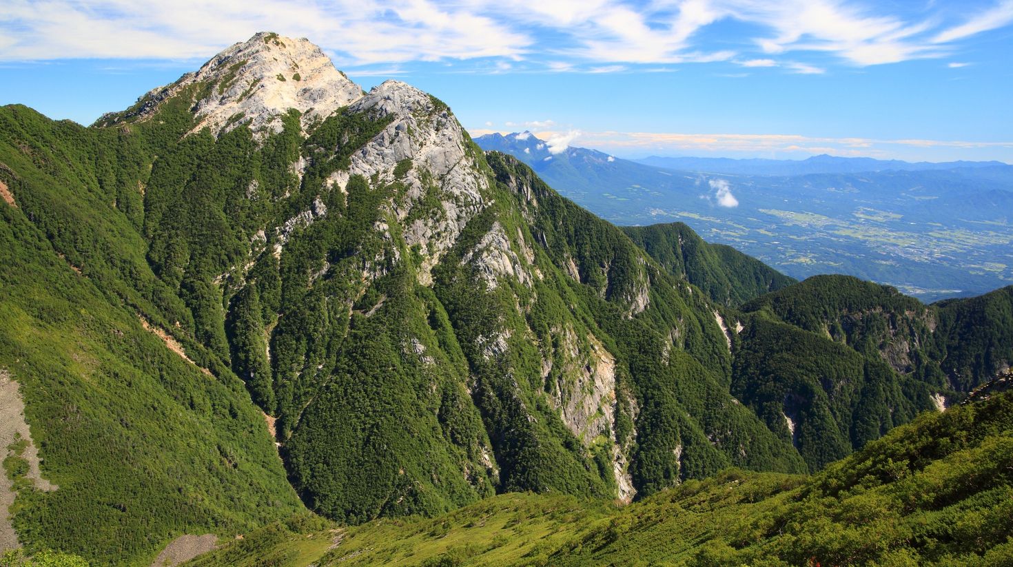 Mount Komagatake, a holy mountain in Hakone is also visited if you opt to take the Japan Golden Route.