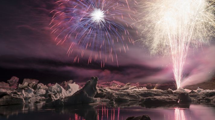 Annual fireworks show in Jokulsarlon lagoon
