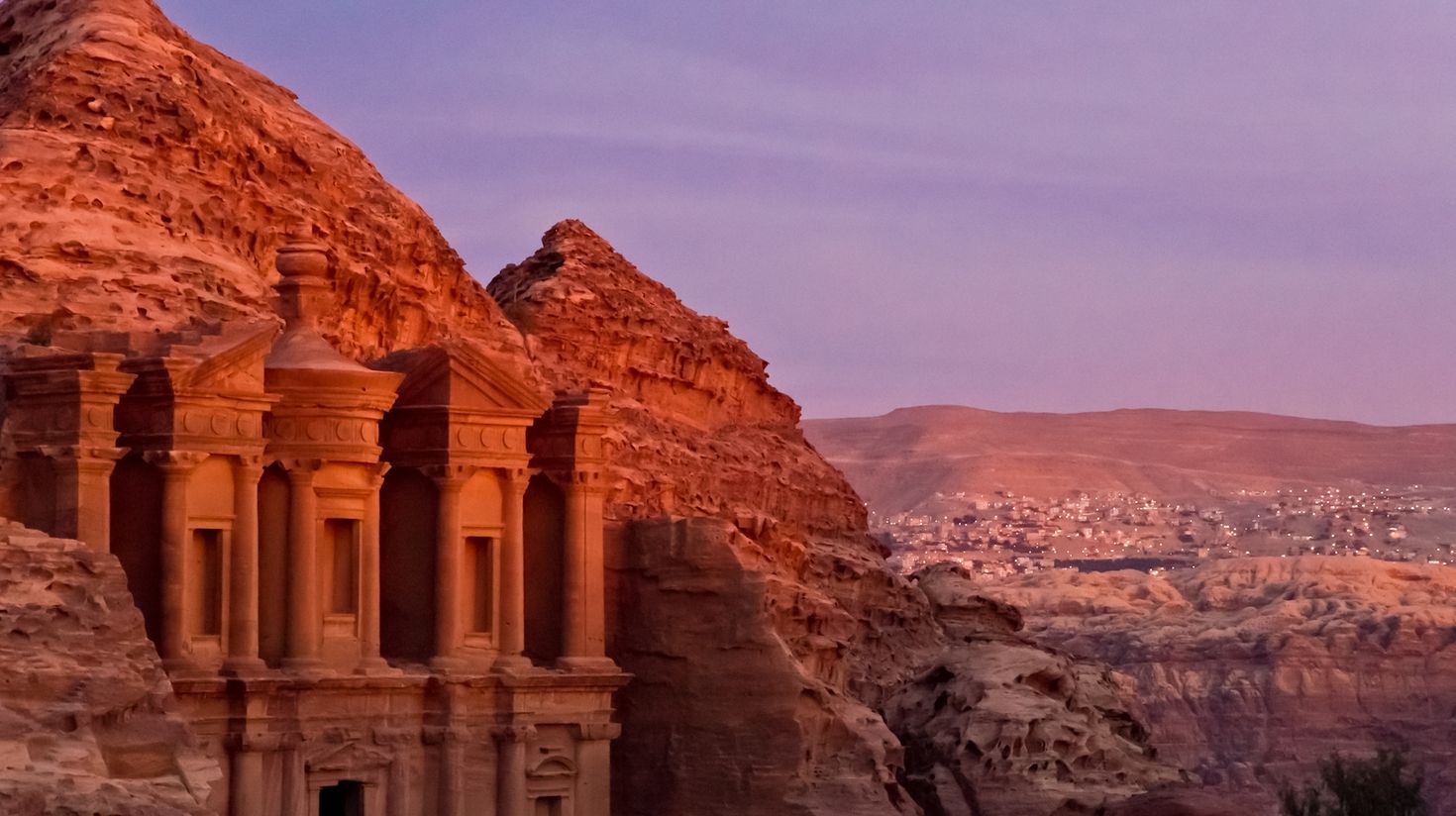 The famous Ad De,  carved into the rose-colored sandstone