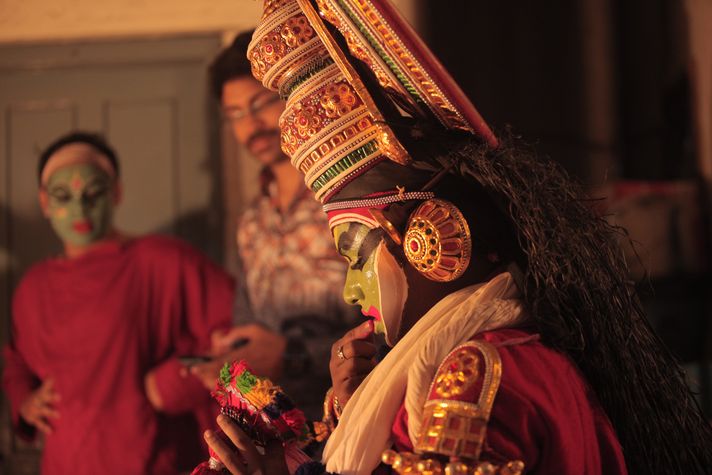 Watch Kathakali in Kerala