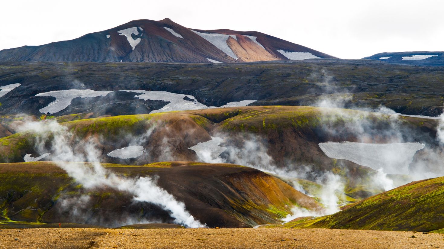 Laugavegur Trail in Iceland has numerous hot spots for hot springs