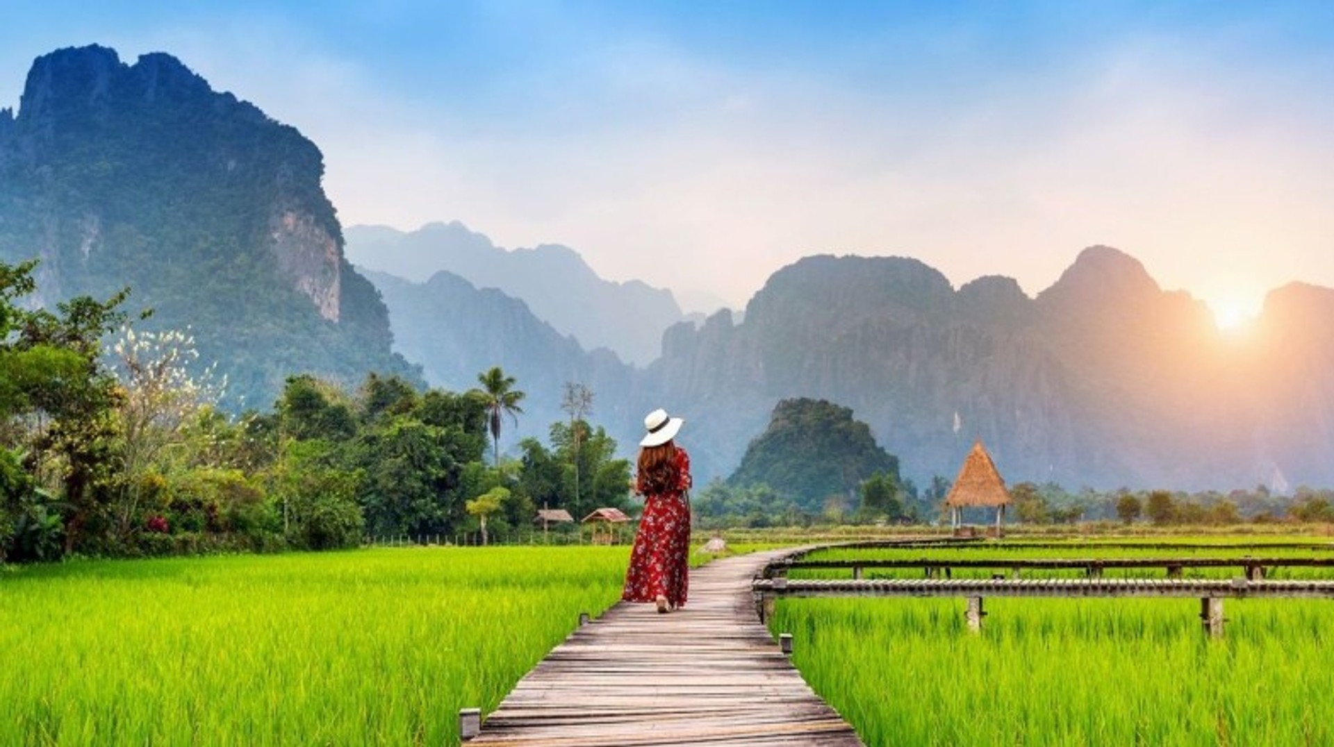 Surround yourself in the natural beauty of Vang Vieng during your 8 days in Laos.