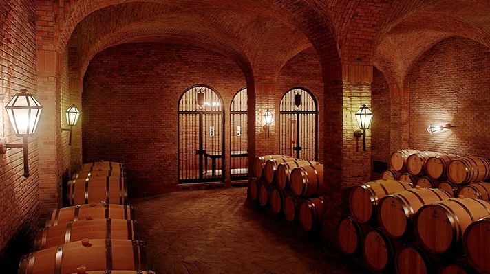 Barrel room in El Principal