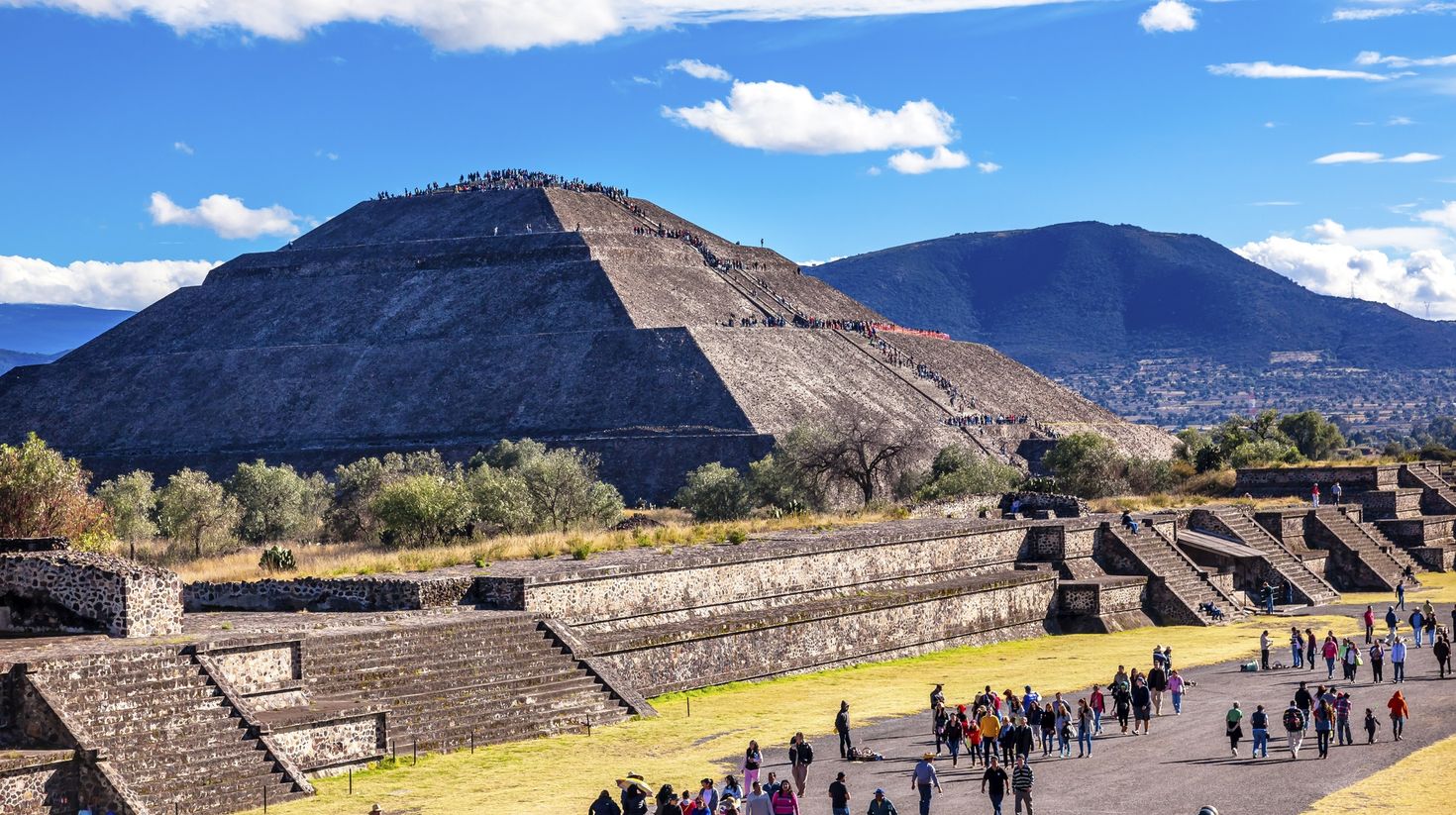 Avenue of Dead, Temple of Sun Teotihuacan Mexico
