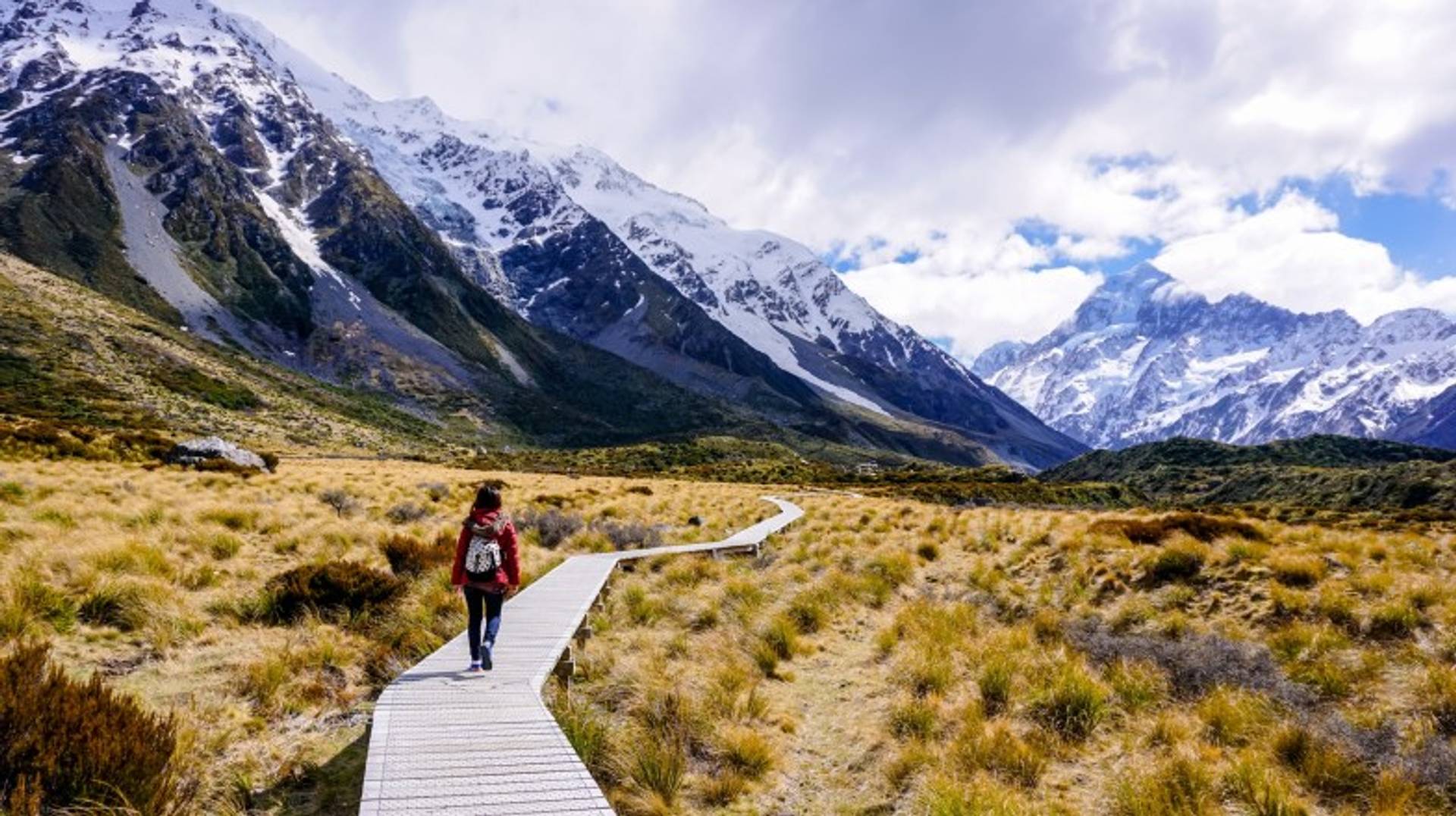 New Zealand in January: Great Weather for a Trek