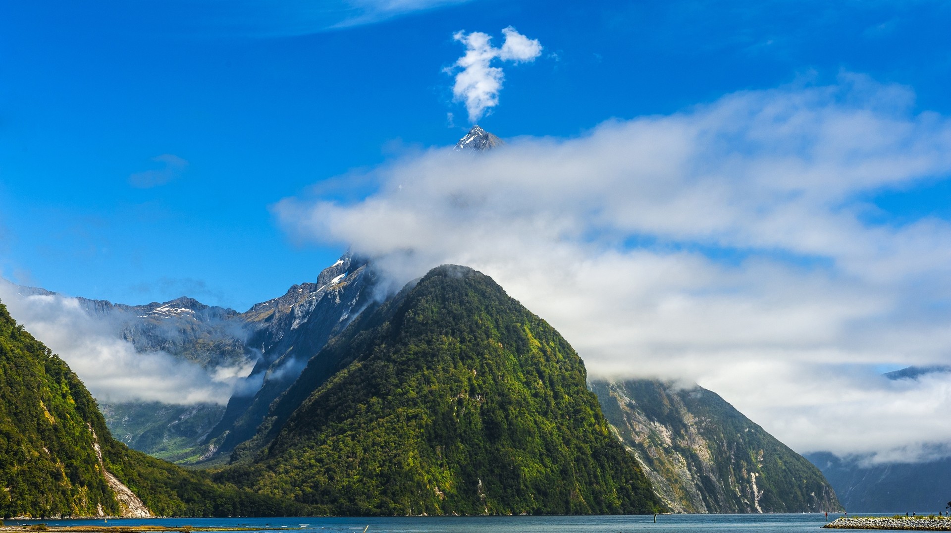 Explore the beautiful landscapes in New Zealand in September by visiting Fiordland National Park. Head to Fiordland National Park on your visit to New Zealand in September.