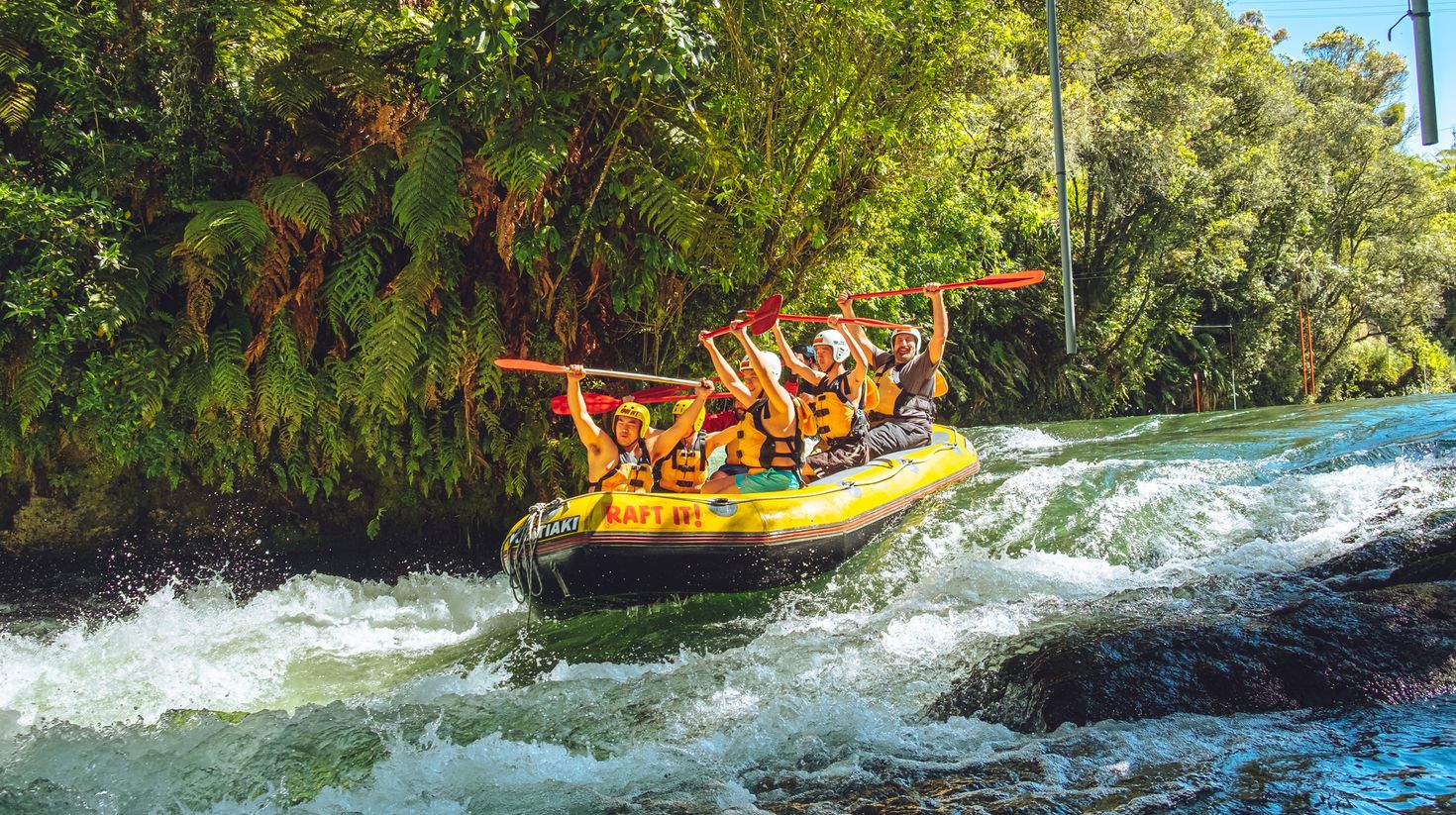 Go rafting with your friends in the Kaituna River.