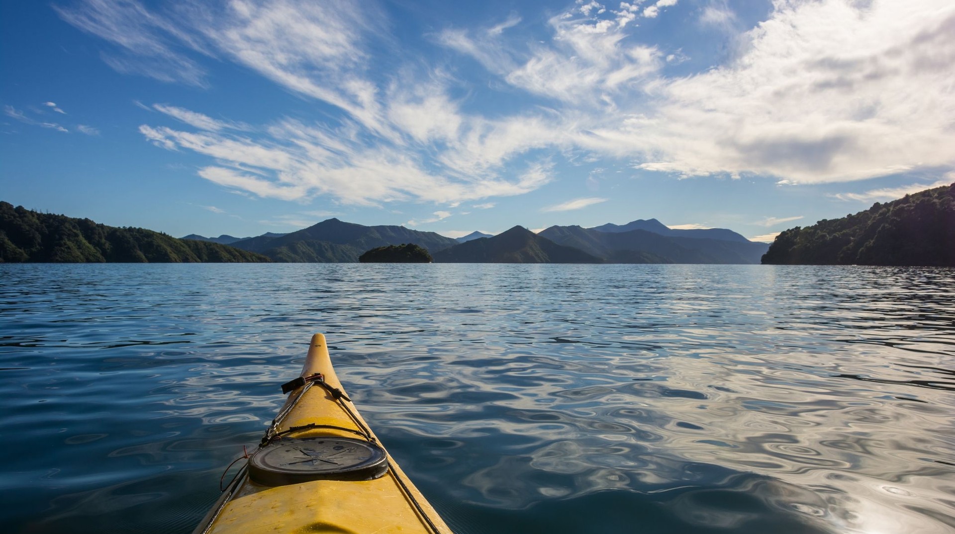 Add adventure to your 6 days in New Zealand by kayaking through Marlborough’s scenic waters—immerse yourself in the beauty of its sounds and wildlife. A kayak boat in Marlborough on your 6 days in New Zealand.
