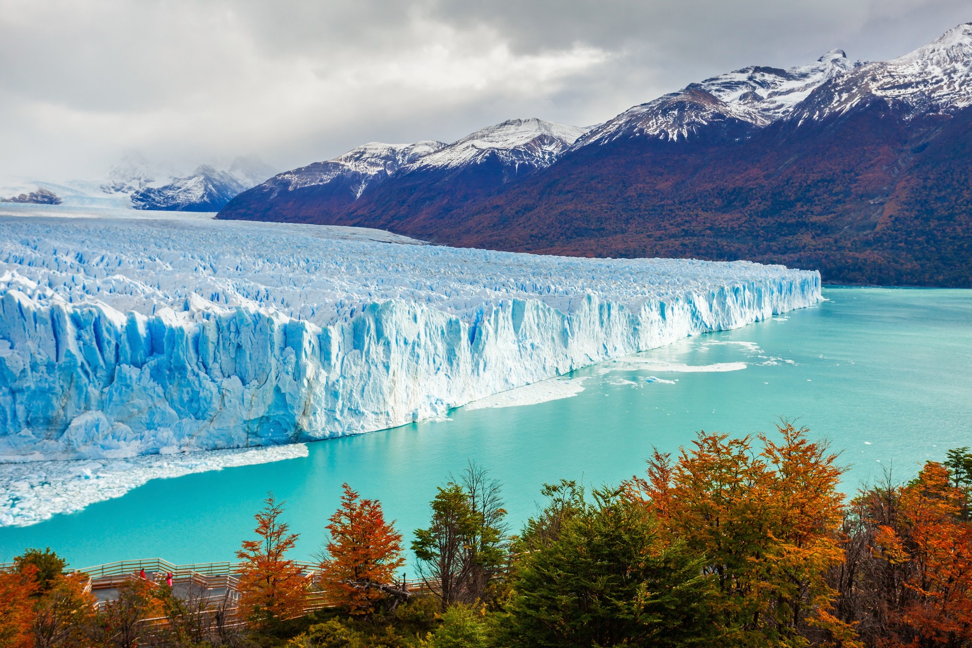 Perito Moreno Glacier tours include many ways to visit and experience the glacier. On a tour of Perito Moreno Glacier, you dont just see it, you experience it. It is considered one of the most impressive of Patagonia's glaciers.