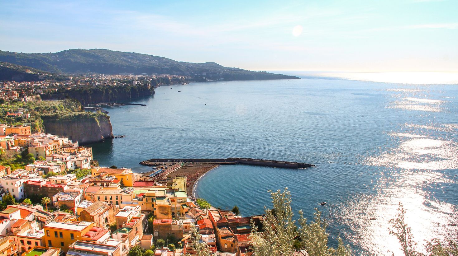 The city of Naples has to lot to offer since there are so many interesting things to do in Naples for all first-time visitors.