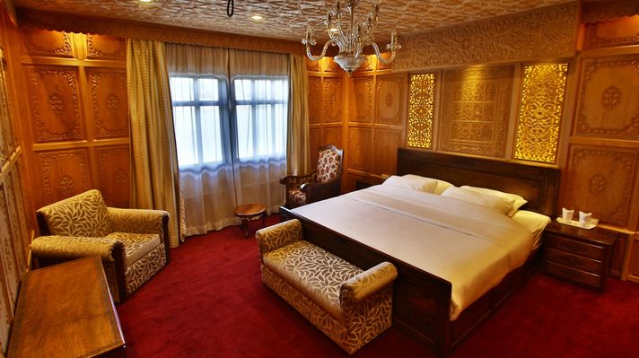 Mascot Houseboats is one of the best accommodations in Kerala
