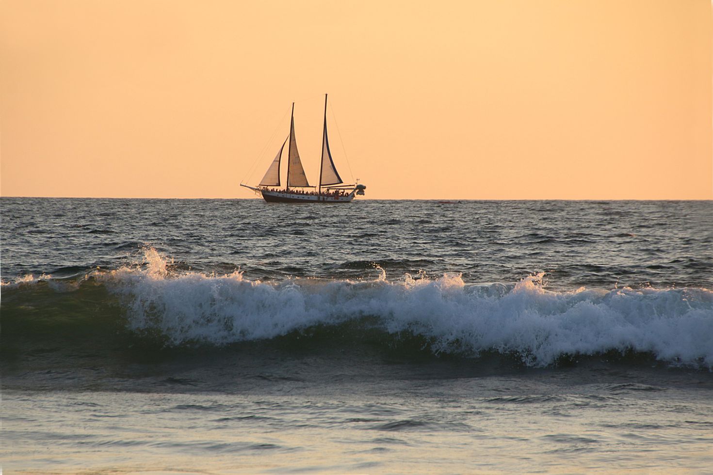 Sailing in Playa Hermosa in Costa Rica