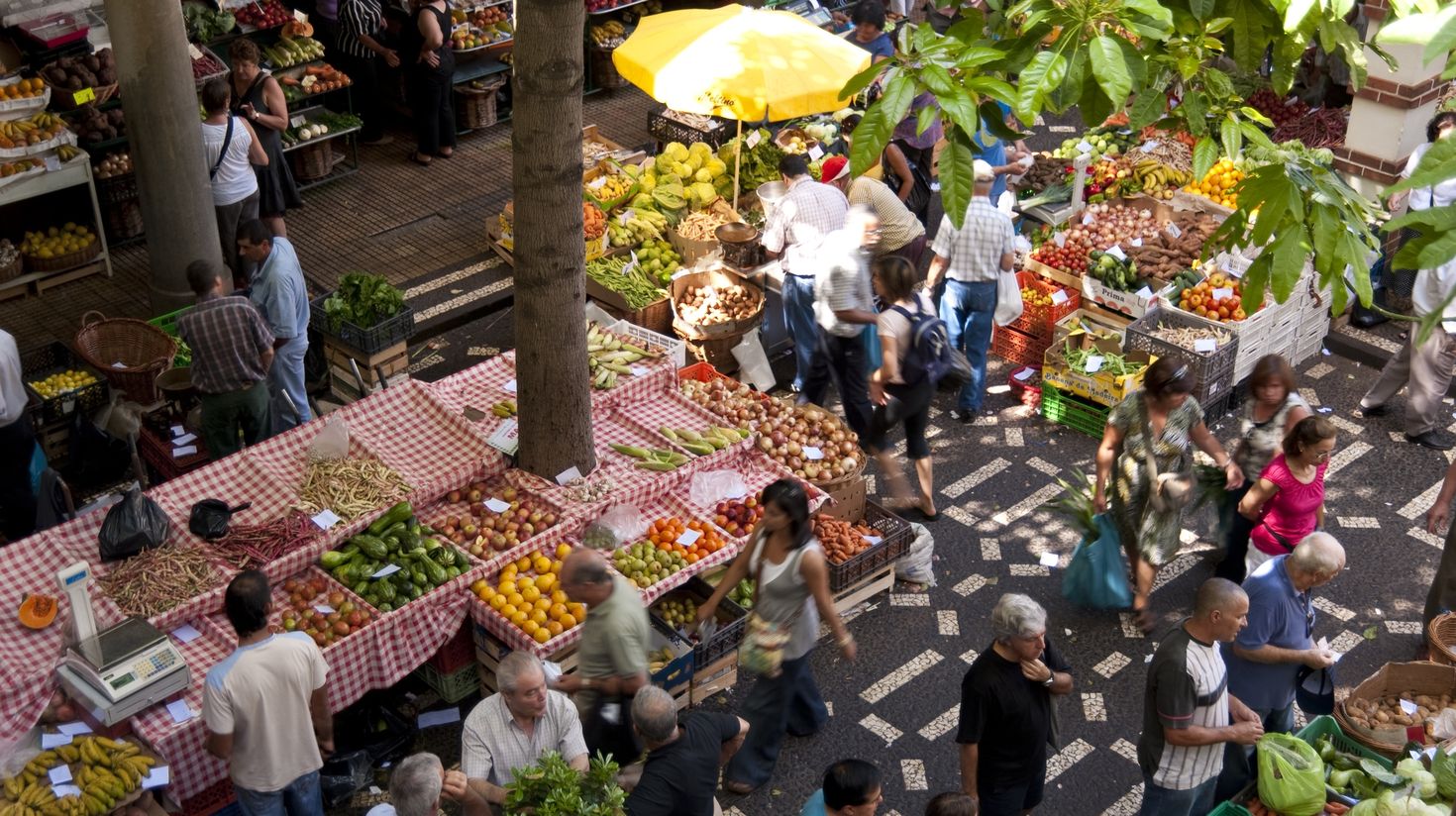 scene on the mercado dos lavradores in Madeira