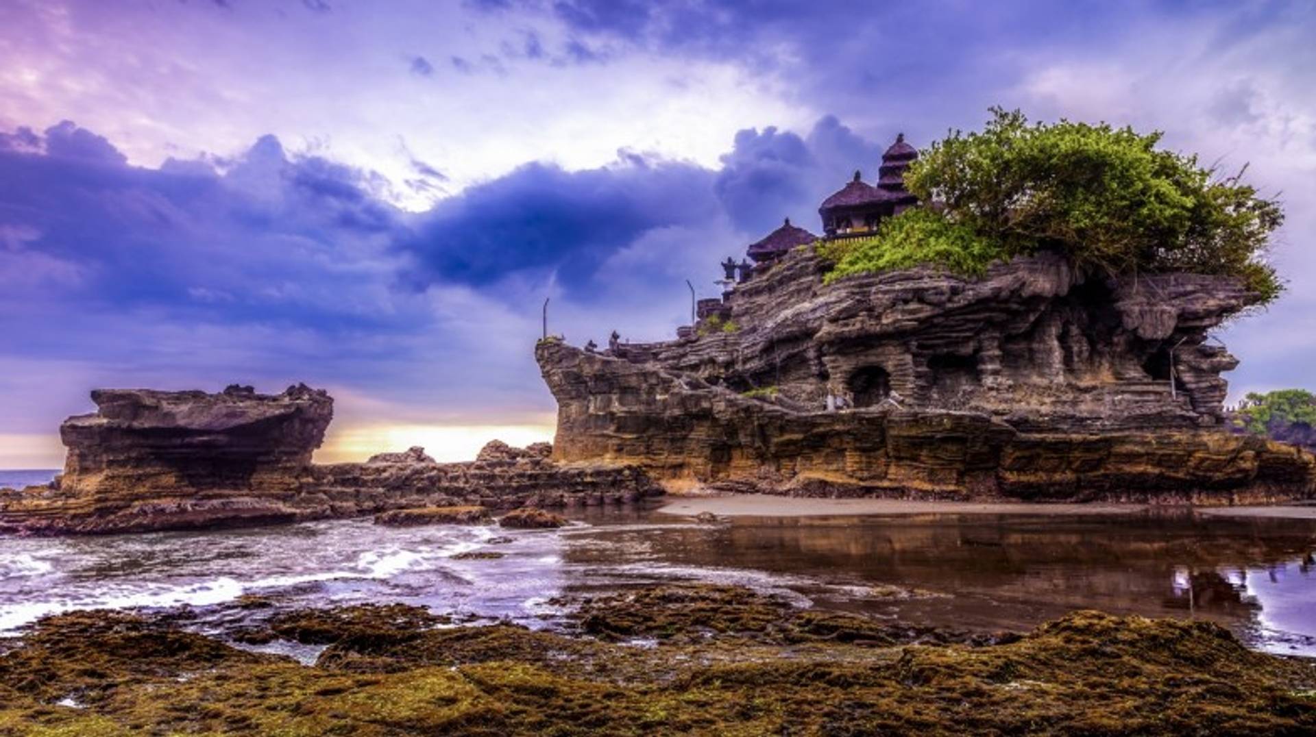 Pura Tanah Lot: The Sea Temple