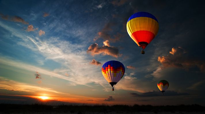 Hot air balloon over Pilanesberg National Park