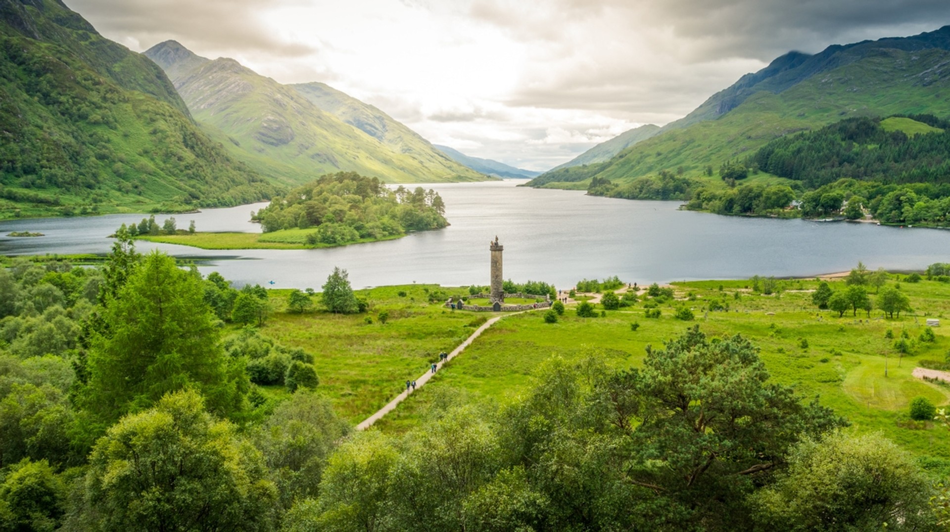 Explore the stunning landscapes as Scotland starts experiencing longer days in March. Visit the Glenfinnan Monument in Inverness-shire in Scotland in March.