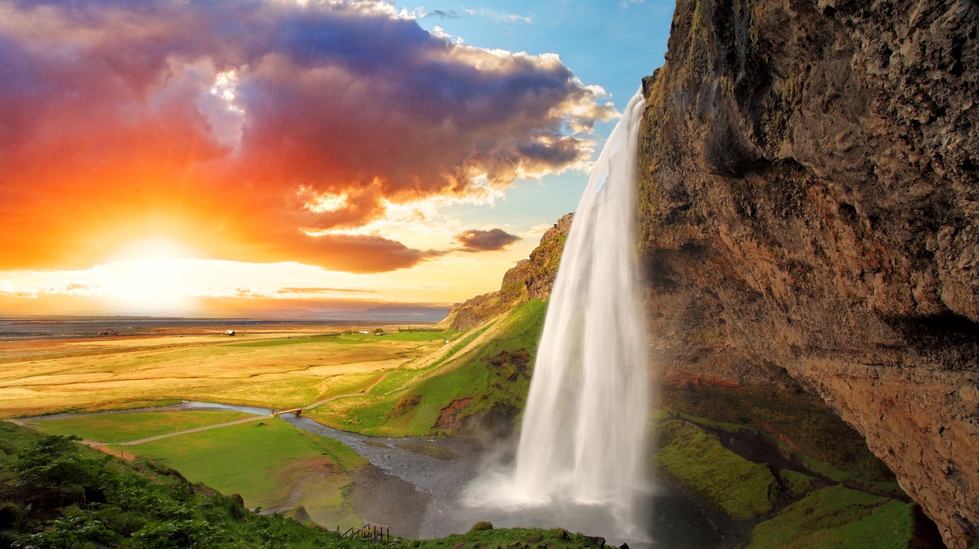 Seljalandsfoss is famous in Iceland because you can actually go behind the waterfall curtain! Seljalandsfoss is one of the beautiful waterfalls in Iceland