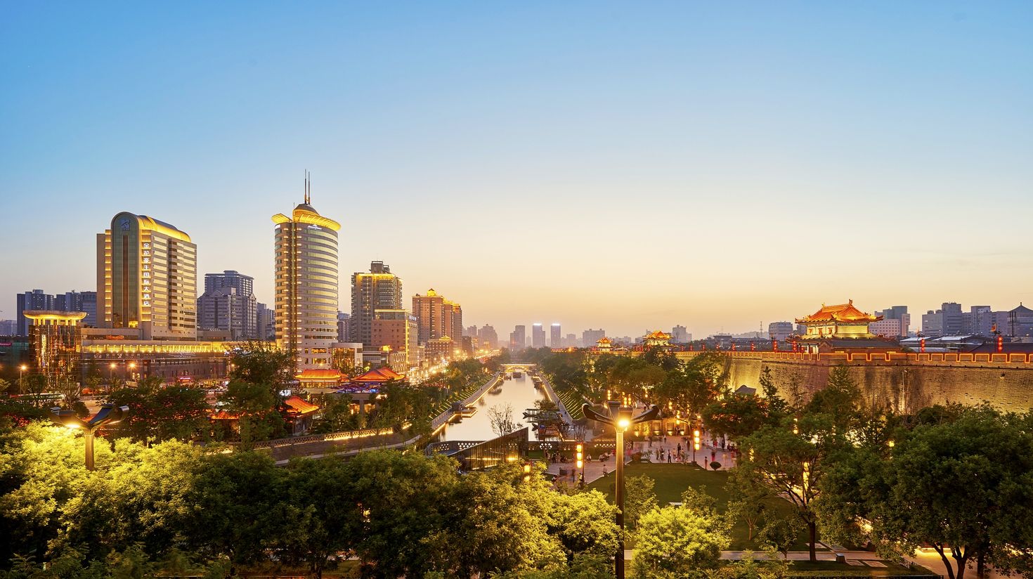 A panoramic view of the towers and Xian City Wall in Xian, China