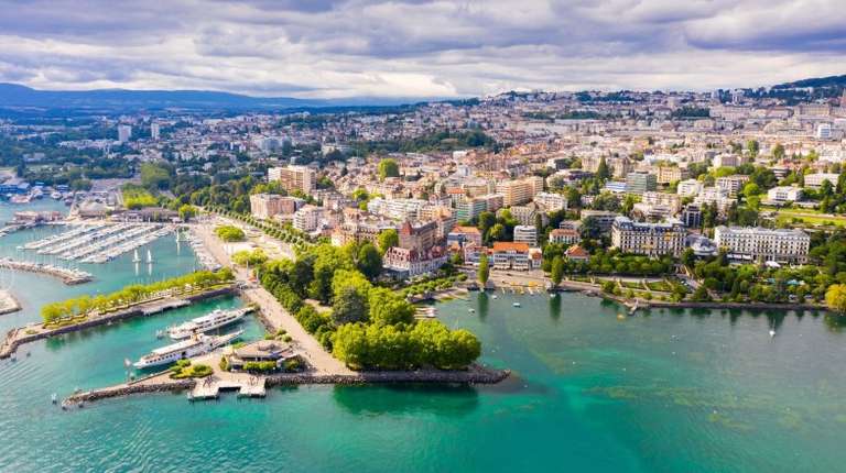 Get this aerial view of Lausanne while spending 9 days in Switzerland.